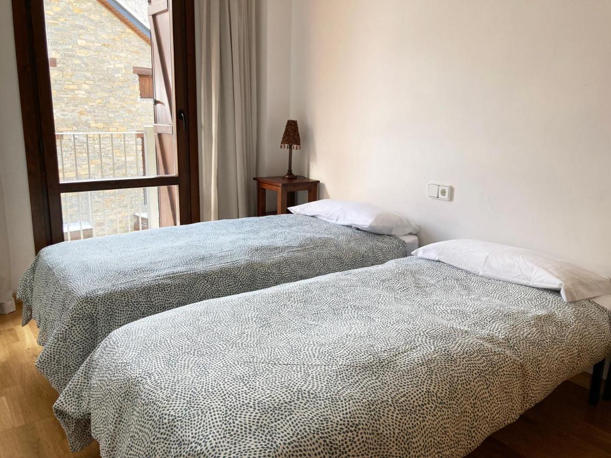 Apartamento Tarmanones Escarrilla Eksteriør bilde