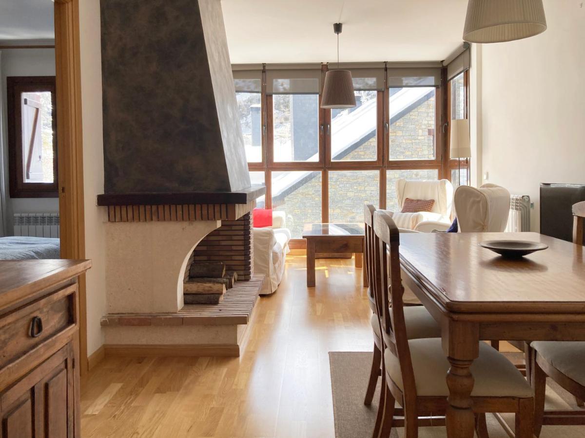 Apartamento Tarmanones Escarrilla Eksteriør bilde