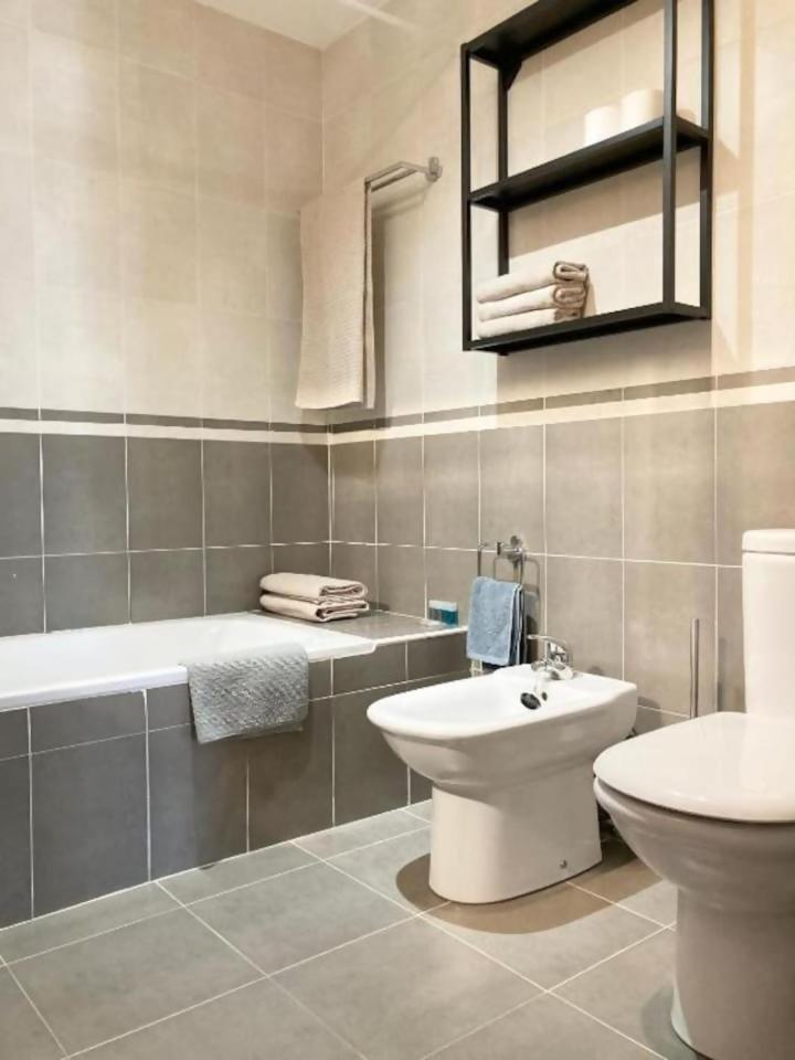 Apartamento Tarmanones Escarrilla Eksteriør bilde