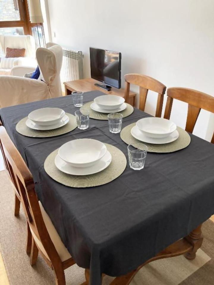 Apartamento Tarmanones Escarrilla Eksteriør bilde