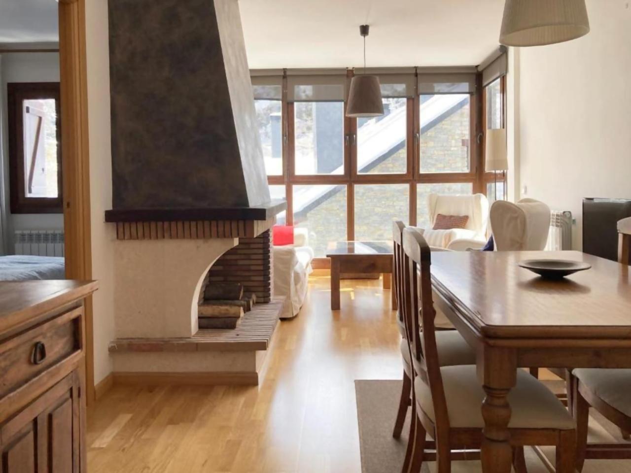 Apartamento Tarmanones Escarrilla Eksteriør bilde