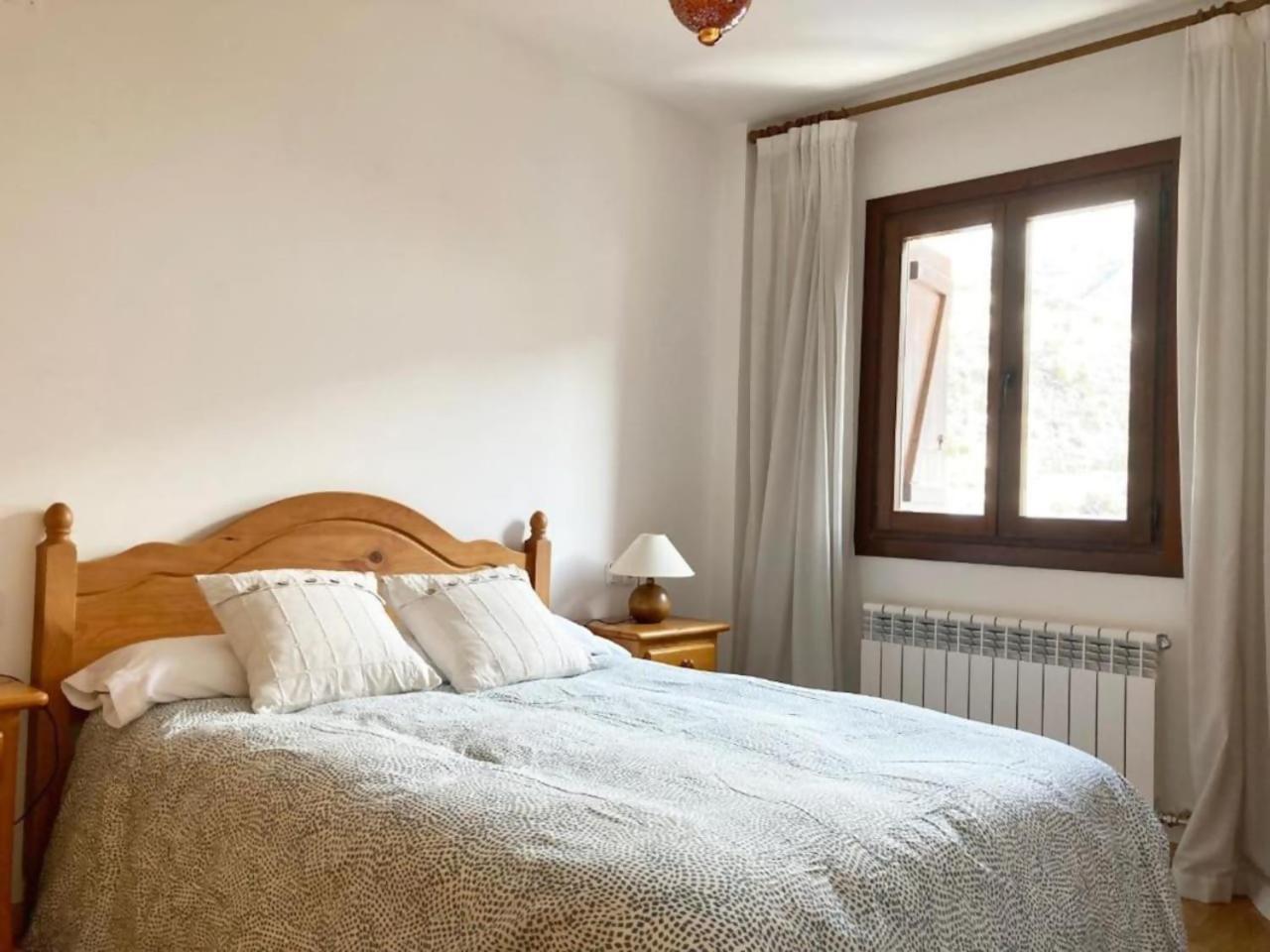 Apartamento Tarmanones Escarrilla Eksteriør bilde